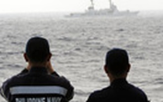 Philippines theo dõi sát tàu chiến Trung Quốc