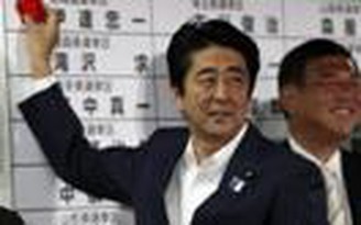 Liên minh của Thủ tướng Shinzo Abe thắng lớn tại Thượng viện