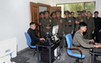 Anonymous "thúc thủ" trước Triều Tiên