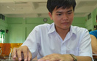 Một thí sinh khiếm thị từ chối đặc cách vào đại học