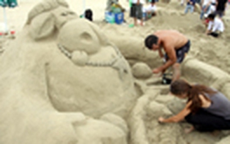 40 đội thi đắp tượng cát tại Công viên biển Đông