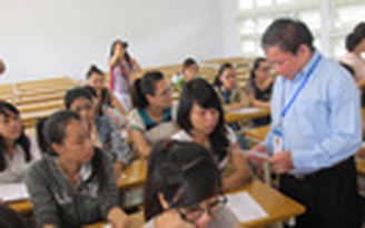 Đề thi đợt 2: Học lực bình thường có thể làm tốt trên 50%