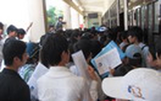 Lại phát hiện thêm một trường hợp thi hộ