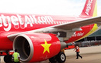 Chim trời sa vào động cơ máy bay