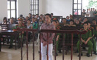 Vì tiếng chửi thề... lãnh 20 năm tù