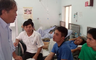 Vụ chìm tàu kinh hoàng: Chuyển 14 nạn nhân lên tuyến trên điều trị