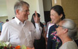 Nhà vật lý đoạt giải Nobel Klaus von Klitzing đến Bình Định