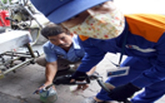 Bất cập giá xăng, người dùng lãnh đủ