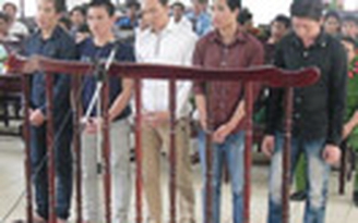 Lãnh án tù vì... trộm sắt