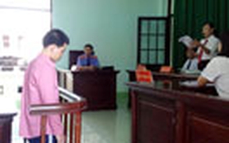 Tung ảnh nóng lên Facebook để tống tình