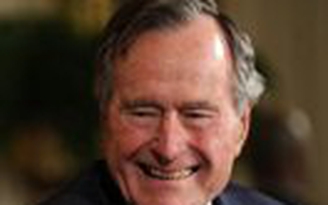 Người phát ngôn của Bush ‘cha’ xin lỗi vì lỡ nói Nelson Mandela đã chết