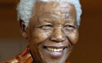 Ông Mandela 'vẫn nguy kịch' nhưng đã xuất viện