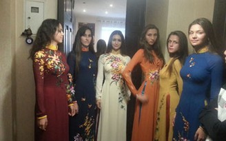 Người mẫu Ukraine ngỡ ngàng với áo dài Việt