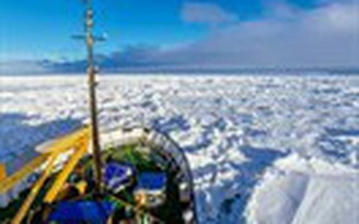 Mỹ phái tàu phá băng đến Nam Cực cứu tàu Trung Quốc và Nga