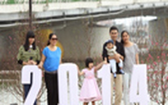 Đường hoa Bạch Đằng đón khách tham quan