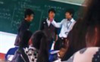 Vụ clip thầy trò đánh nhau trên bục giảng: Bắt đầu từ những cái tát bất lực
