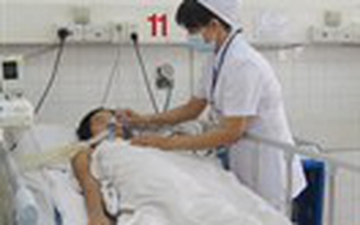 Sống cùng máu, mủ và vi rút - Kỳ 2: Chạy đua với dịch bệnh, tự ái với... phong bì