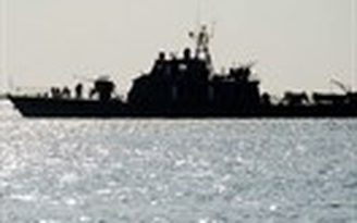Iran điều tàu chiến áp sát Mỹ