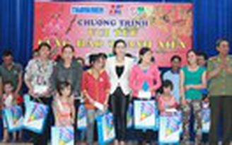 Mang xuân đến với yêu thương