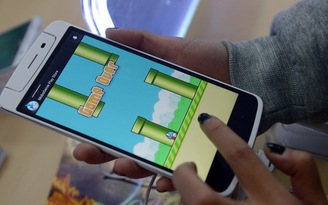 Nguyễn Hà Đông bị thầy toán ở Mỹ phàn nàn vì học sinh 'nghiện' Flappy Bird