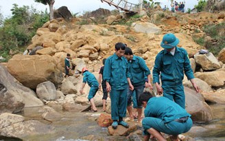 Vụ sập cầu treo ở Lai Châu: Quân khu 2 hỗ trợ 120 triệu cho gia đình các nạn nhân