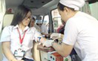 Hơn 1.000 sinh viên hiến máu tình nguyện