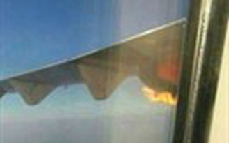 Một máy bay của Malaysia bốc cháy