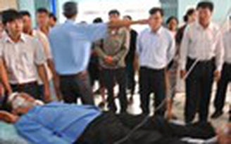 Kinh hoàng thầy giáo tạt axit đồng nghiệp