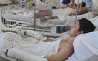 Bỏng nặng do chọc diều vướng vào dây điện