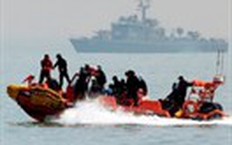 Vụ chìm phà Sewol: Thủy thủ đoàn được lệnh bỏ mặc chiếc phà