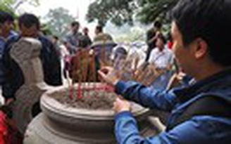 Tái diễn tình trạng 'chặt chém' ở lễ hội đền Hùng