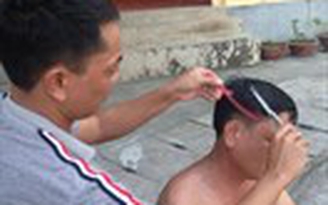 Bộ đội Trường Sa khó cắt tóc 3 phân vì... thiếu tông đơ