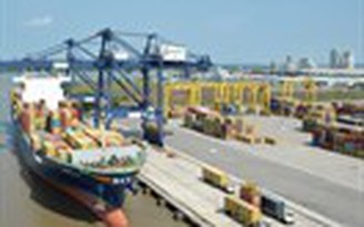 Tàu container 30.000 DWT vào TP.HCM bằng luồng Soài Rạp