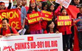 Du học sinh và kiều bào tại Sydney biểu tình phản đối Trung Quốc