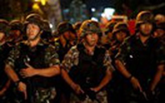 Quân đội Thái tuyên bố giam giữ bà Yingluck trong vòng 7 ngày