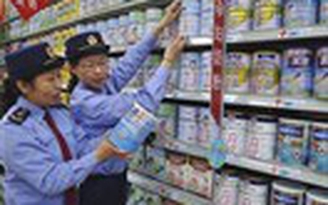Tập đoàn sản xuất sữa lớn của Trung Quốc bị nghi mua nguyên liệu độc