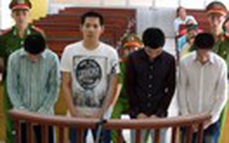 Băng 'dê xồm' lãnh án