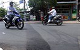 Đã san lấp con mương giữa lộ