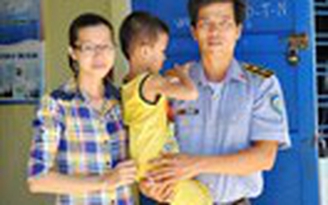 Phía sau những người giữ biển Hoàng Sa - Kỳ 5: Hậu phương vượt bạo bệnh
