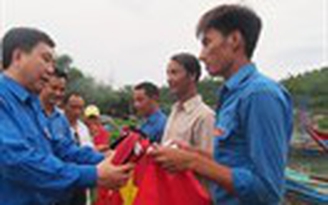 Tiếp thêm tinh thần cho ngư dân trẻ ra khơi