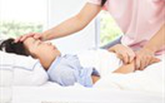 Hành trình mẹ cùng con chiến đấu với sốt xuất huyết