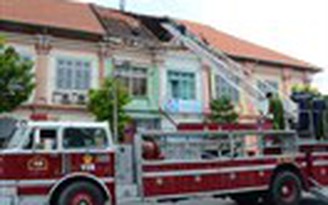 Sập mái ngói 2 nhà cổ ở Tiền Giang