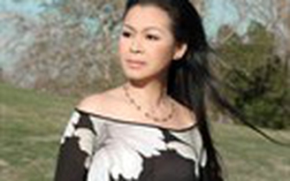 Khánh Ly lần đầu song ca cùng Lệ Thu trên quê hương