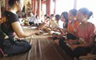 Truyền dạy hát xẩm cho học sinh tiểu học