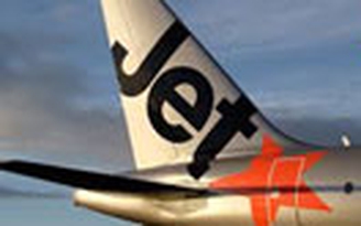 Chim trời va vào máy bay Jetstar Pacific