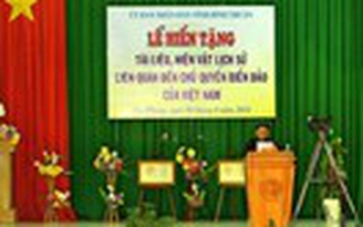 Hiến tặng sắc lệnh liên quan đến chủ quyền biển đảo Việt Nam