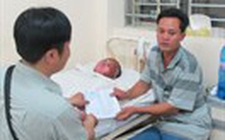 Bạn đọc giúp hơn 150 triệu đồng cho gia đình bị bỏng xăng