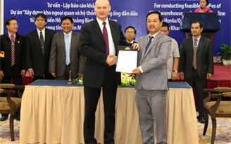 Triển khai dự án xây dựng đường ống dẫn dầu sang Lào
