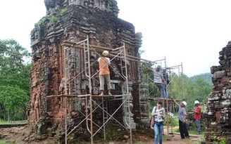 Lún, nứt tháp cổ Mỹ Sơn