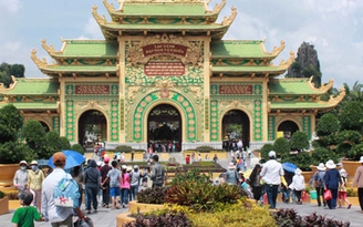 Du khách tăng đột biến, KDL Đại Nam dời ngày đóng cửa